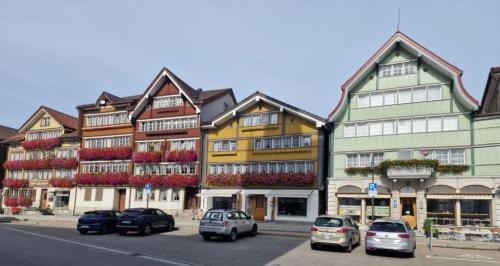 Laden am Dorfplatz